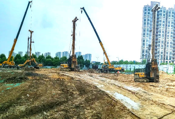 徐工旋挖钻机强基固本，为南京城市焕新.jpg
