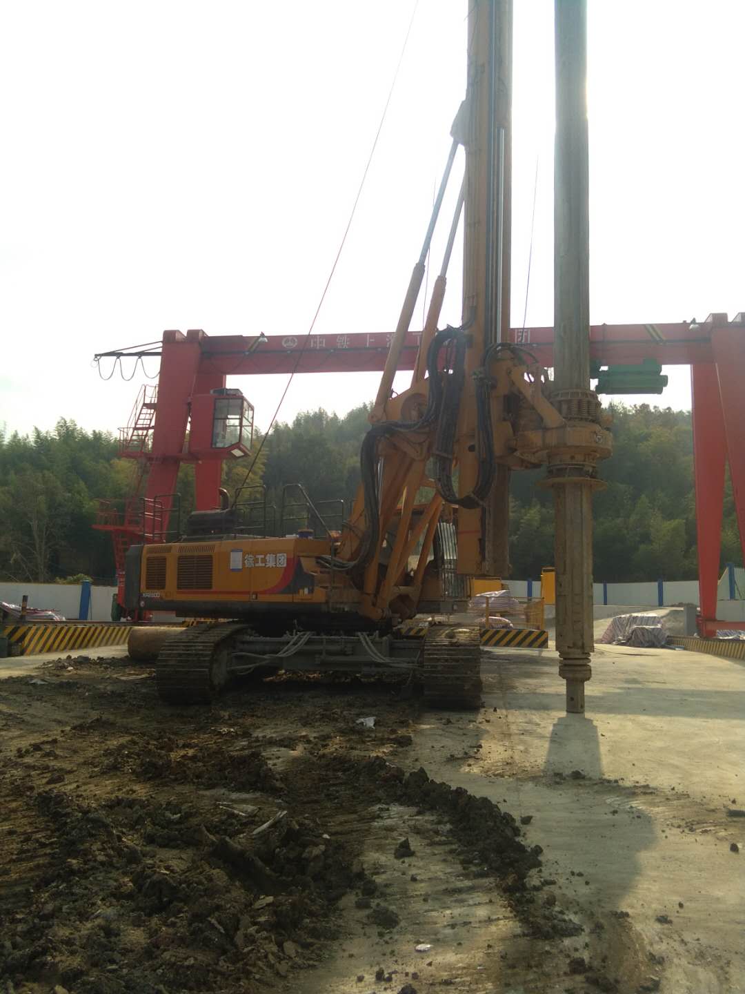 赢彩计划杭州地铁施工旋挖钻机打桩案例