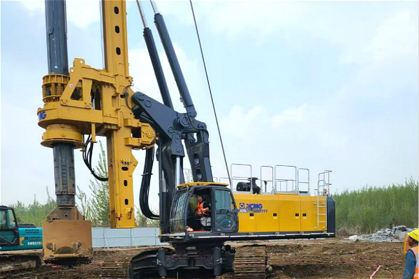 带杆运输旋挖钻机XR160E施工案例